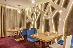Breakfast, lunch and dinner served  - Holiday Inn Plovdiv by IHG (Plovdiv)