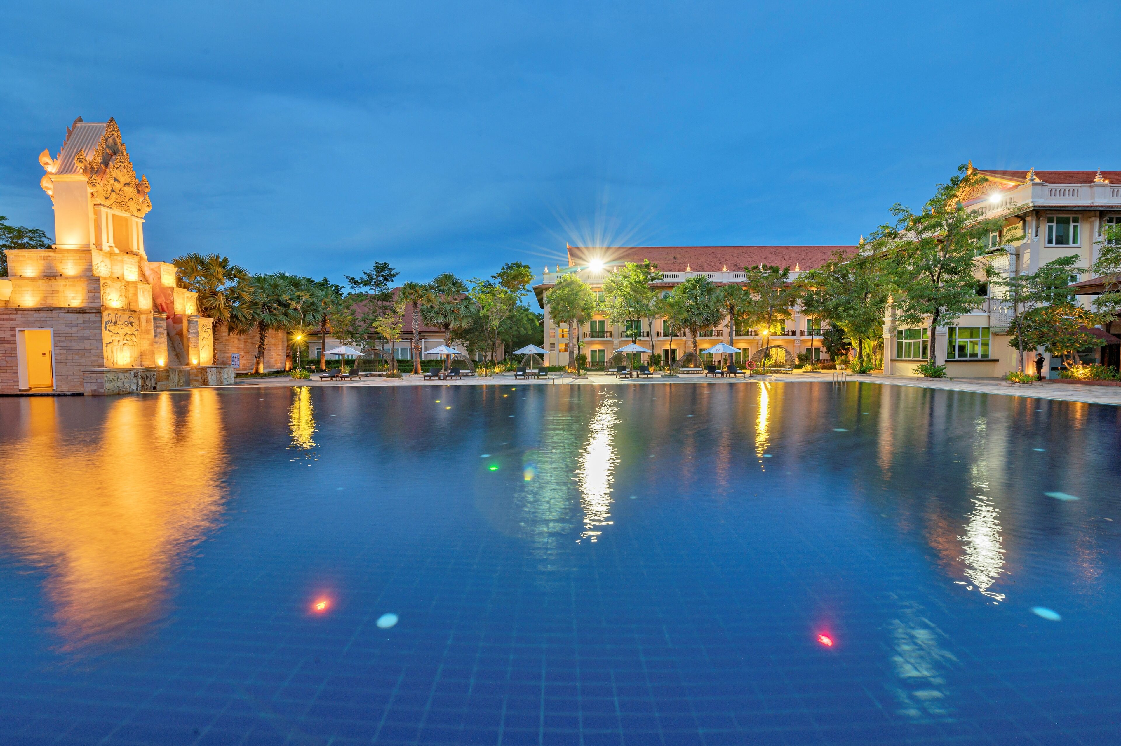 Hồ bơi ngoài trời, lều miễn phí, dù/ô trên bãi biển/hồ bơi 