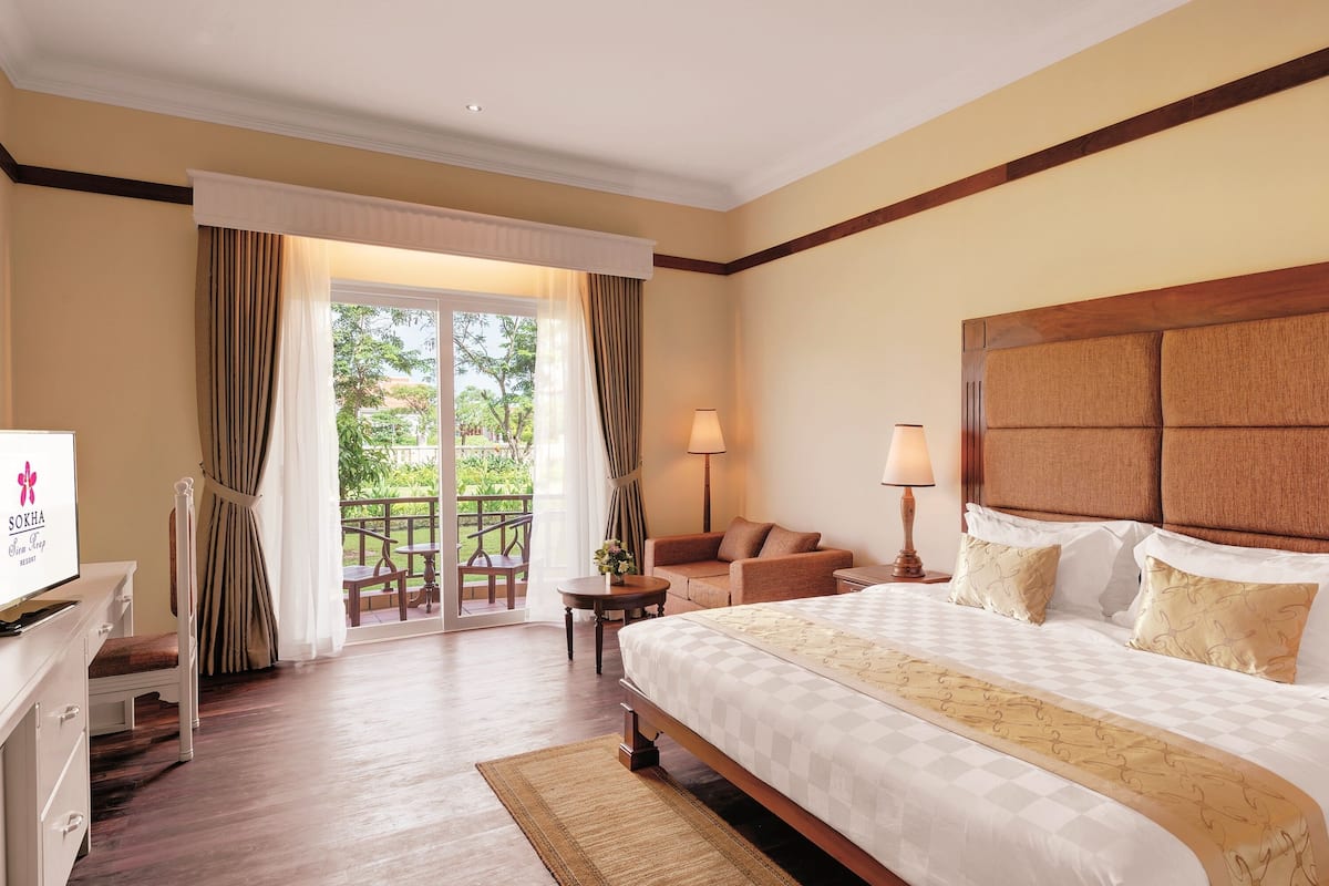 1 bedroom, premium bedding, in-room safe, desk