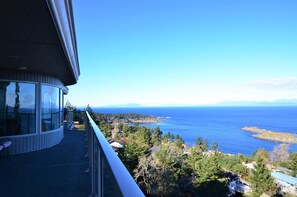 Balcony - Gibralter Rock Ocean View B&B (Nanaimo)