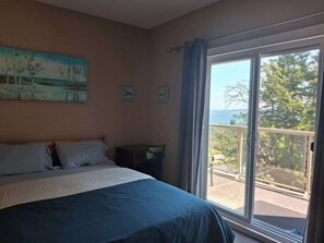 1 bedroom, premium bedding, soundproofing, free WiFi - Gibralter Rock Ocean View B&B (Nanaimo)