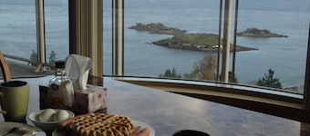 Gibralter Rock Ocean View B&B