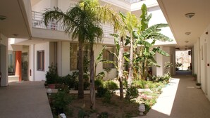 Standard Studio (for 2) | Exterior detail