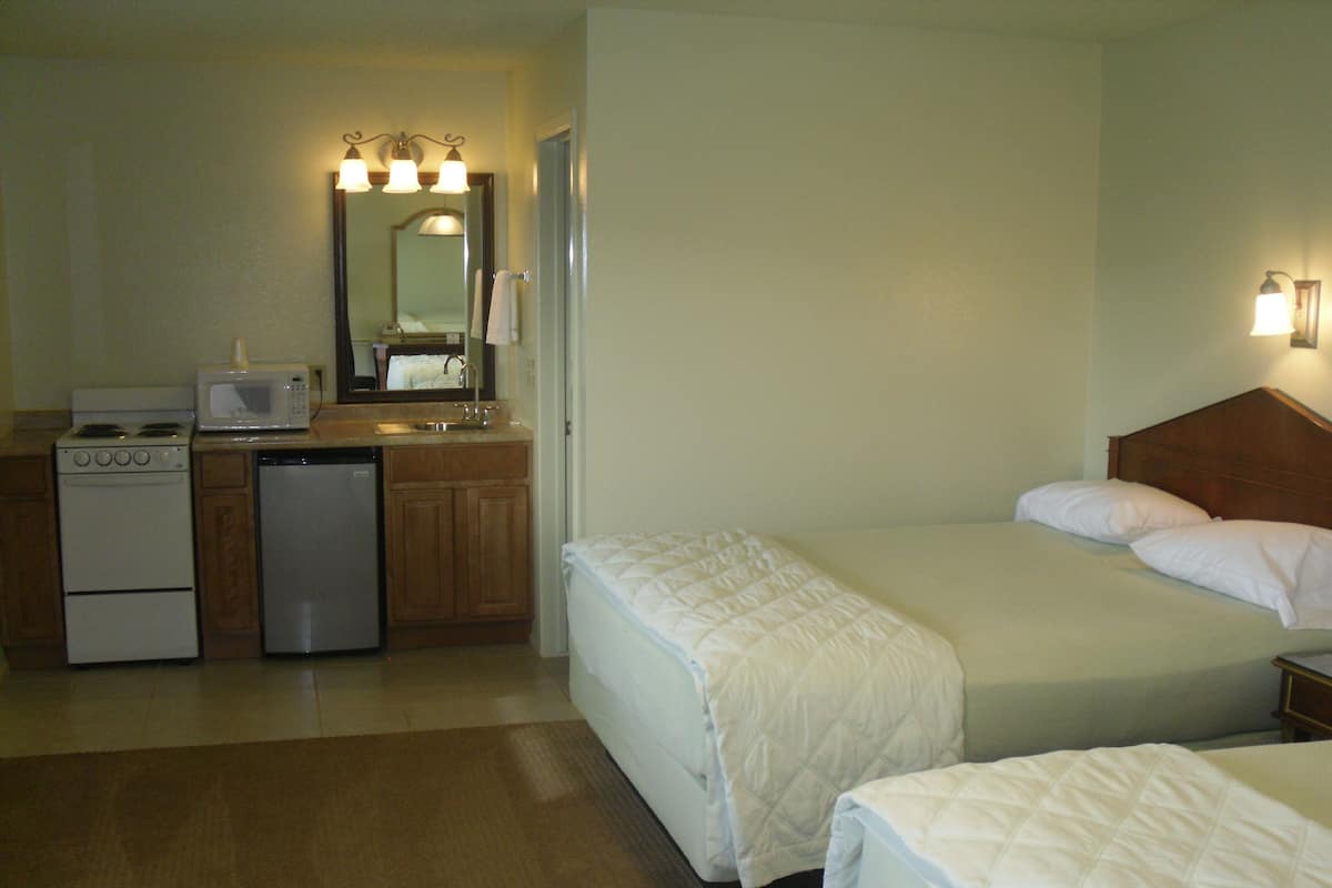 Desk, WiFi (free), bed sheets