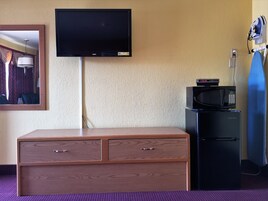 Habitación Deluxe, 1 cama de matrimonio grande, vistas a la montaña | Escritorio, wifi gratis, ropa de cama