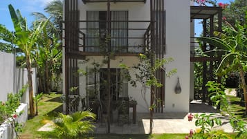 Design Villa, 2 Bedrooms | 2 bedrooms, premium bedding, pillowtop beds, minibar