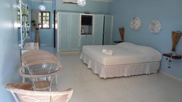 Quarto casal standard | Lençóis italianos Frette, frigobar, cofres nos quartos