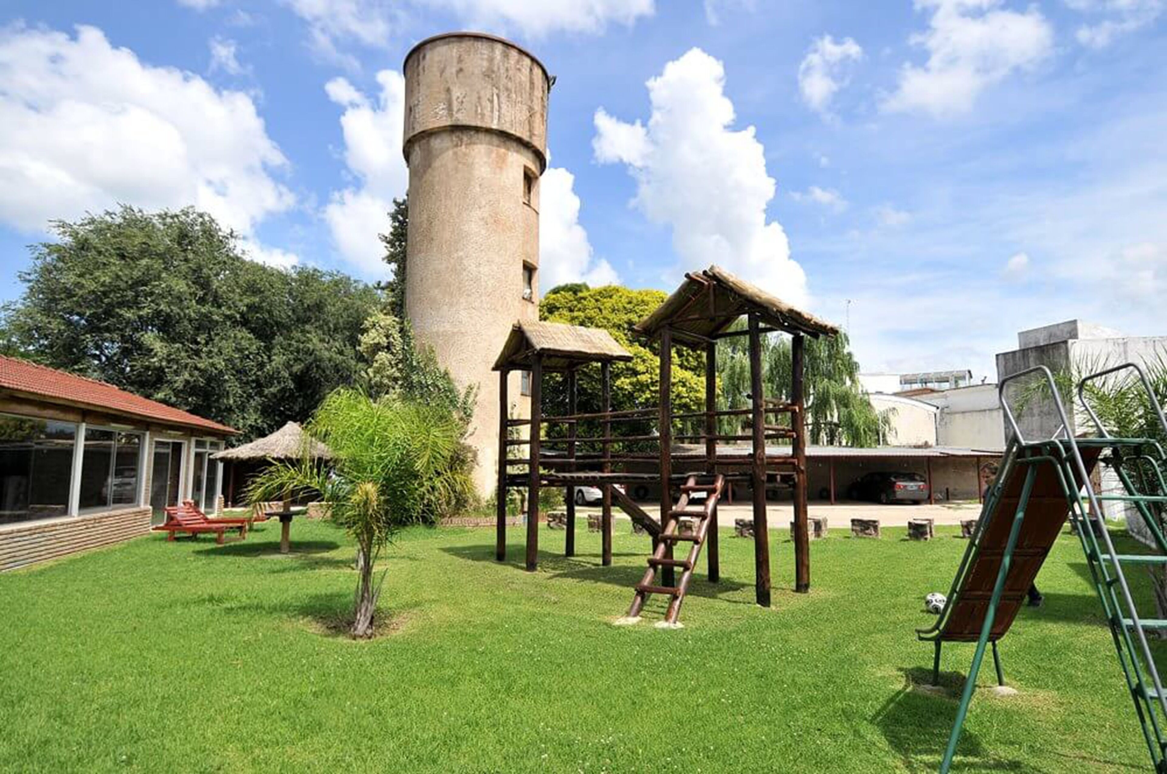 Children’s play area – outdoor