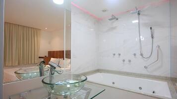 Free toiletries, towels