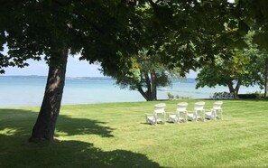 Property grounds - Shutters on West Bay (Traverse City)