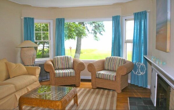 Traditional House, 3 Bedrooms | Living room | Flat-screen TV, fireplace - Shutters on West Bay (Traverse City)