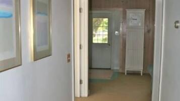 Cottage | Living area | TV