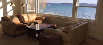 The Villa on Suttons Bay