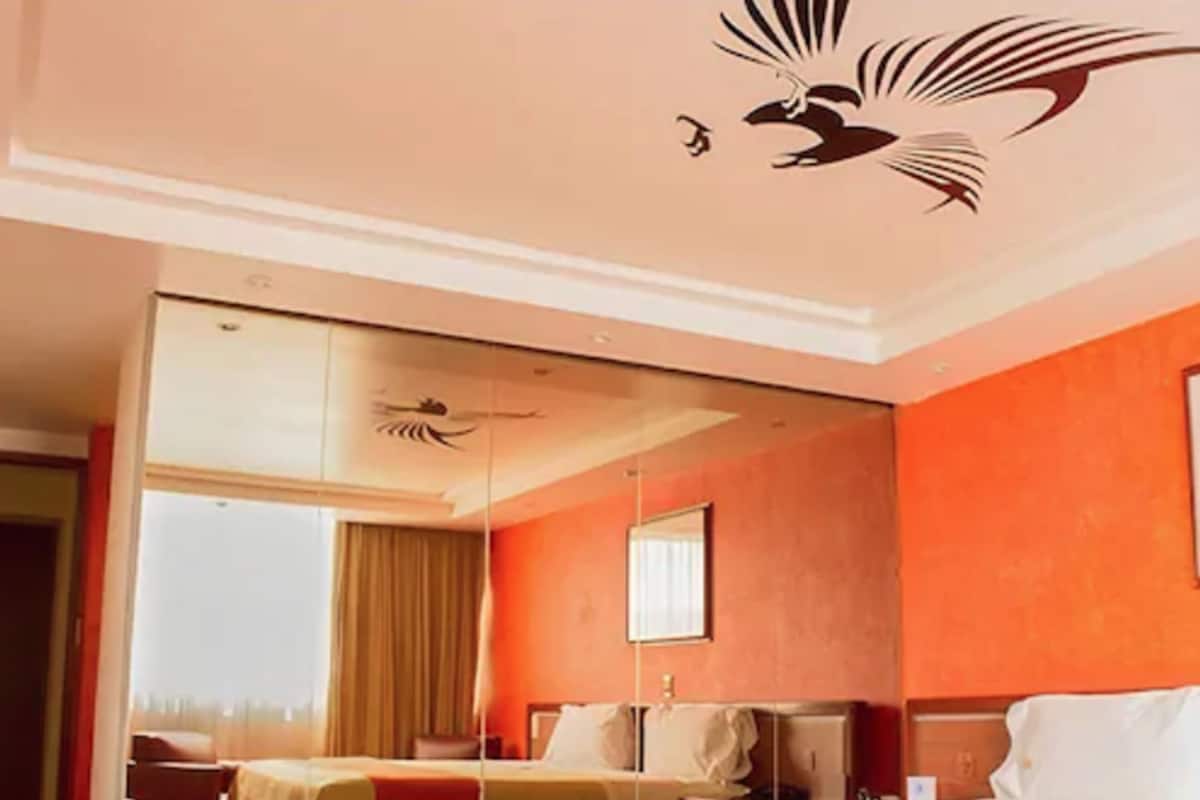 Standard Room, 1 King Bed