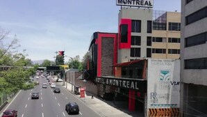A multi-story hotel with a prominent sign reading "HOTEL VILLAS MONTREAL". - Hotel Montreal (Mexico City)