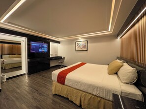 Quadruple Room, 2 Bedrooms | Free WiFi - Hotel Montreal (Mexico City)