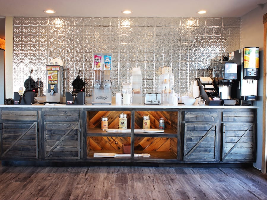 Café da manhã self-service grátis todos os dias