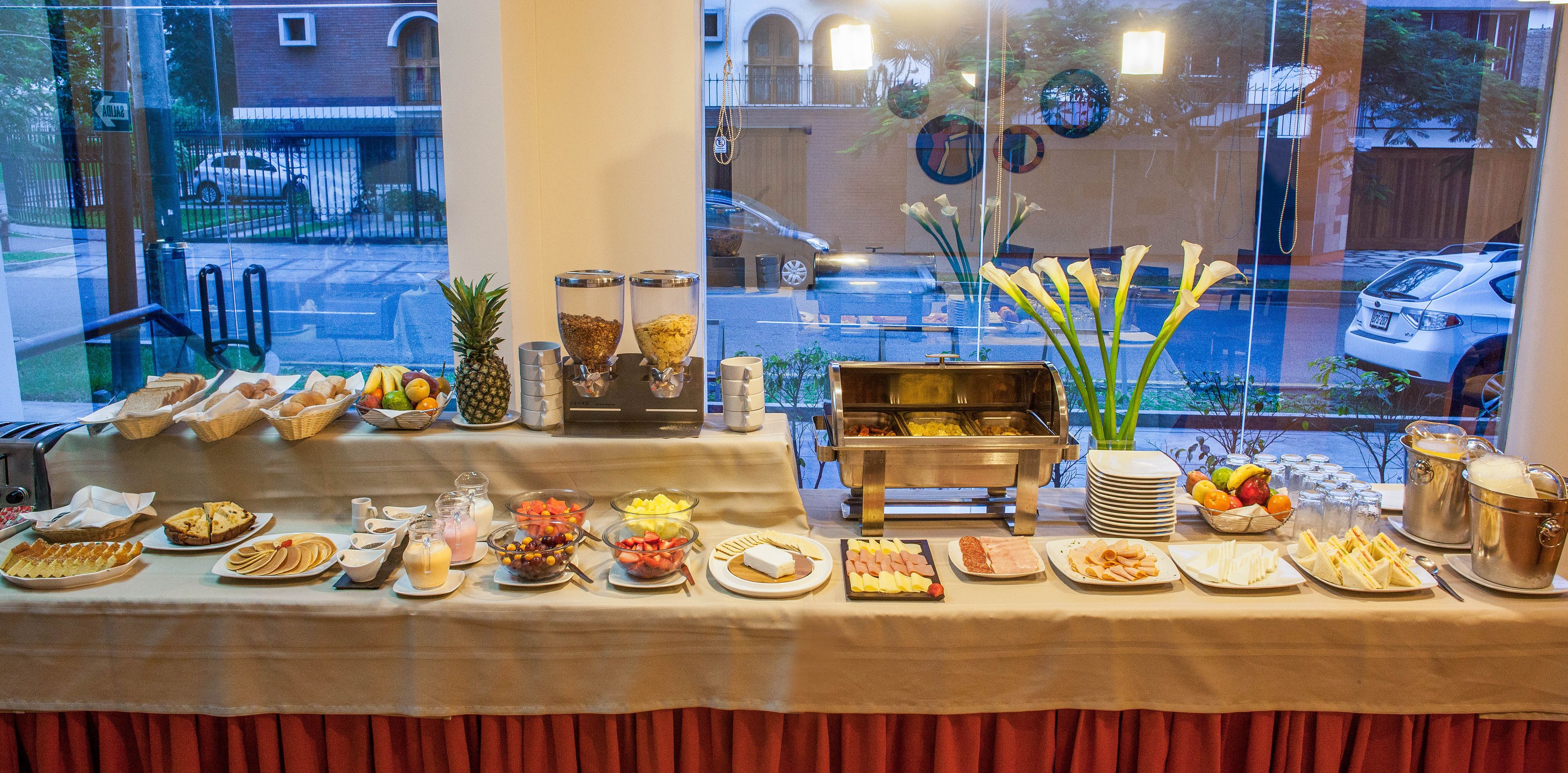 breakfast, lunch and dinner served