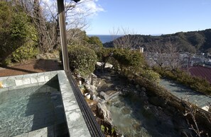 Outdoor spa tub - Hotel Chobo Sanso (Yugawara)