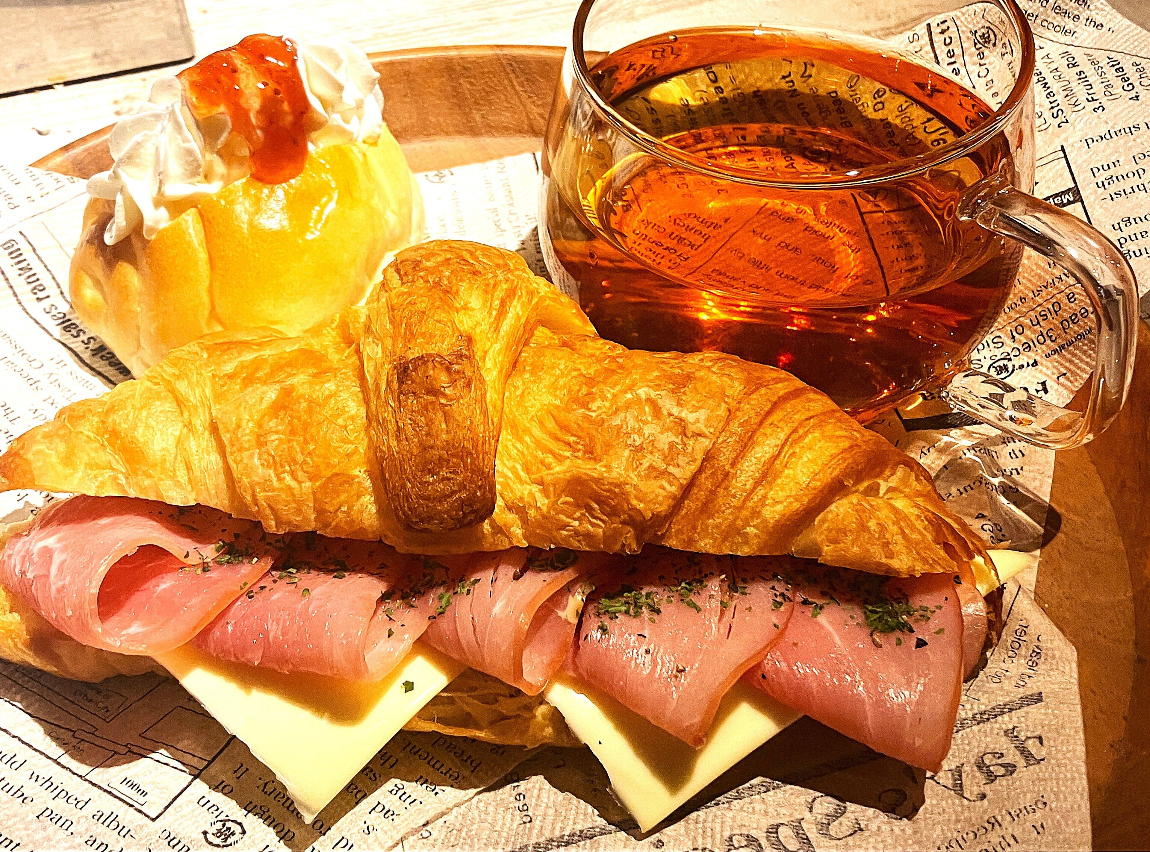 daily cooked-to-order breakfast (jpy 1100 per person)