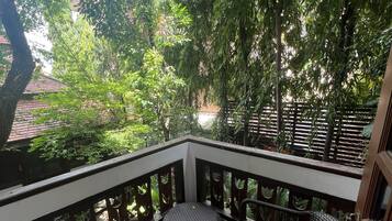 Large Double with Balcony | Terrasse/Patio