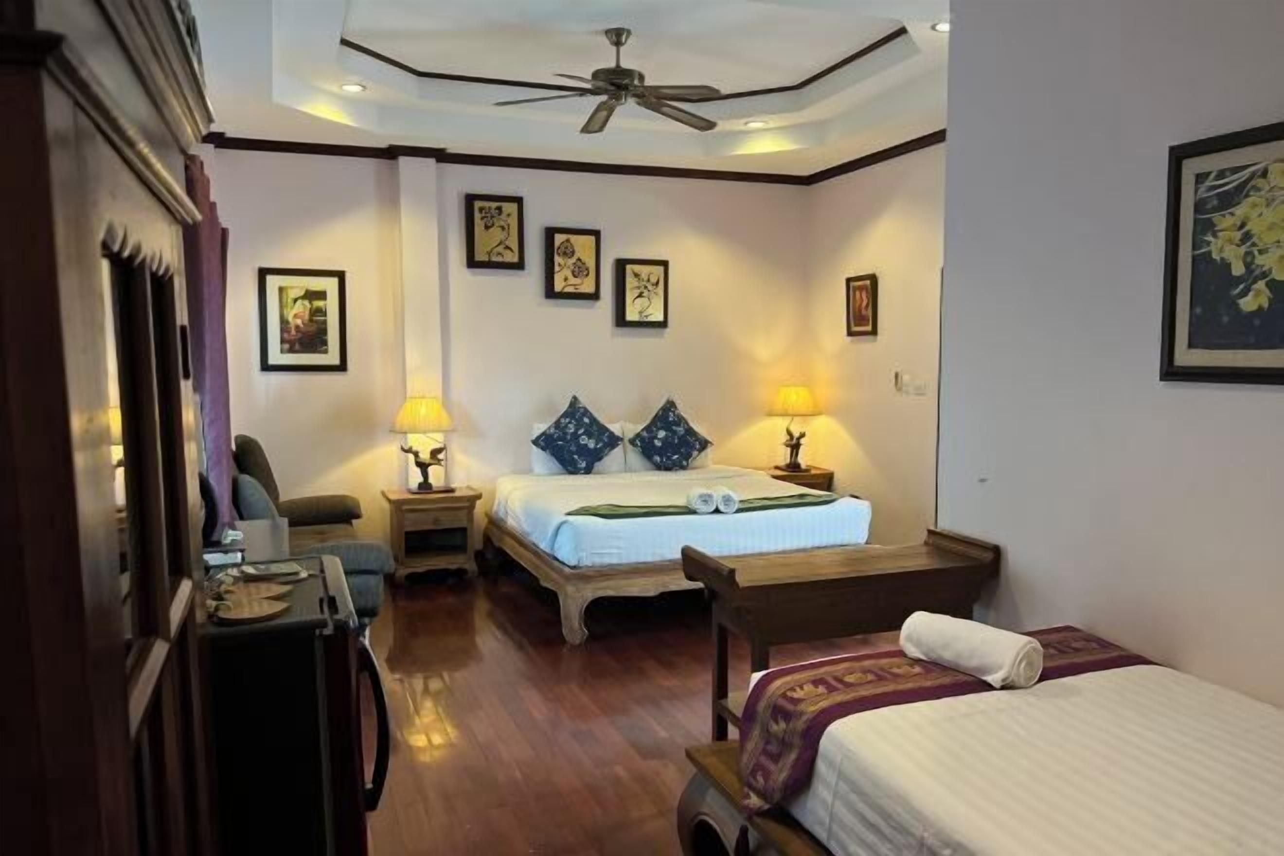 Coffre-fort, bureau, accès au Wi-Fi (inclus)