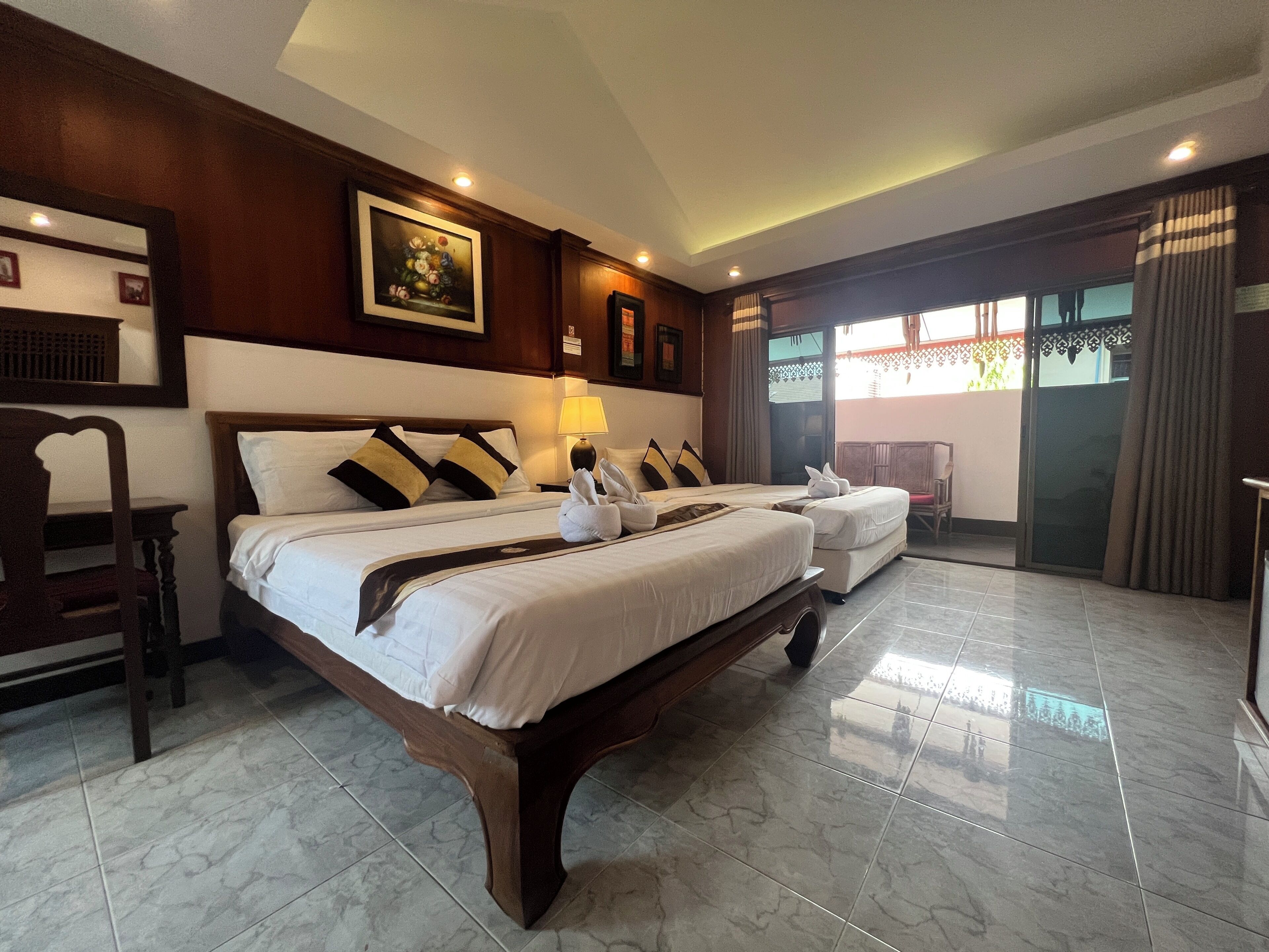 family room, 1 bedroom | in-room safe, desk, free wifi