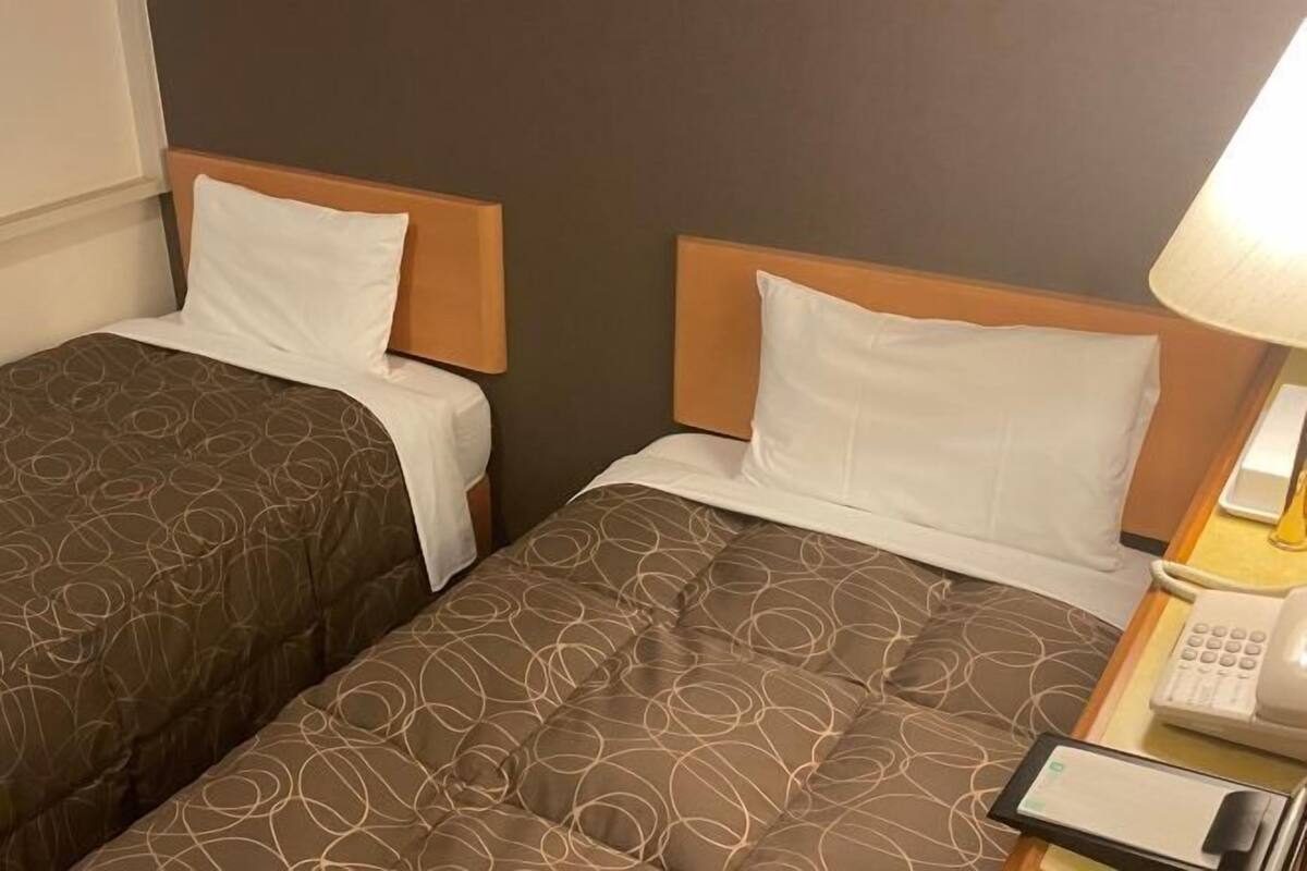 In-room safe, desk, soundproofing, iron/ironing board