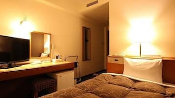 In-room safe, desk, soundproofing, iron/ironing board