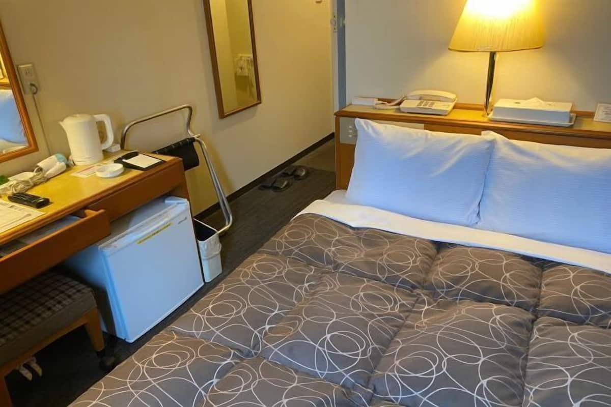 In-room safe, desk, soundproofing, iron/ironing board