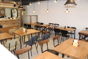 Daily buffet breakfast for a fee - AZ Inn Fukui (Fukui)