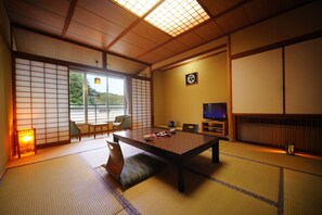 Japanese Style Triple Room, Shared Bathroom | In-room safe, free WiFi - Suzukiya Ryokan (Shiroishi)