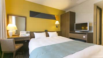 In-room safe, desk, iron/ironing board, free WiFi