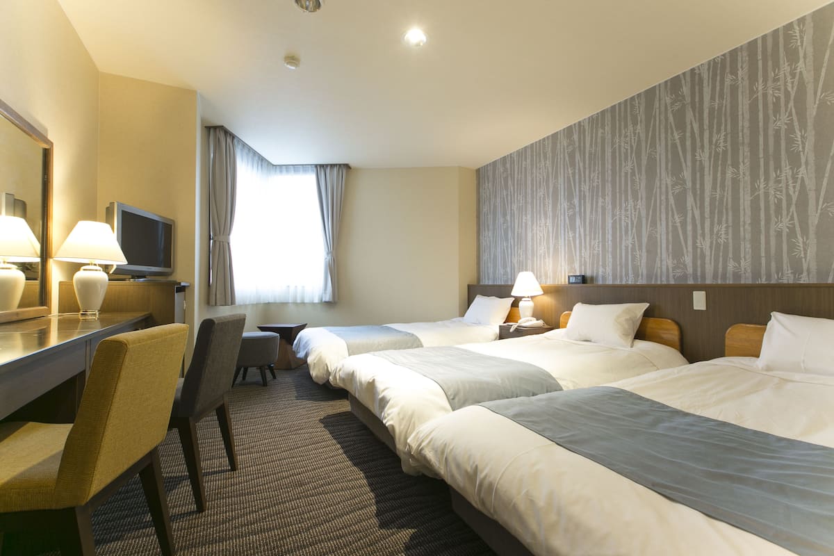 In-room safe, desk, iron/ironing board (on request), WiFi (free)