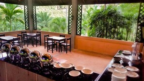 Termasuk sarapan bufet setiap hari