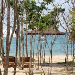 Private beach, free beach cabanas, sun-loungers, beach umbrellas