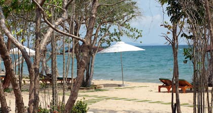 Gold Sand Beach Bungalow