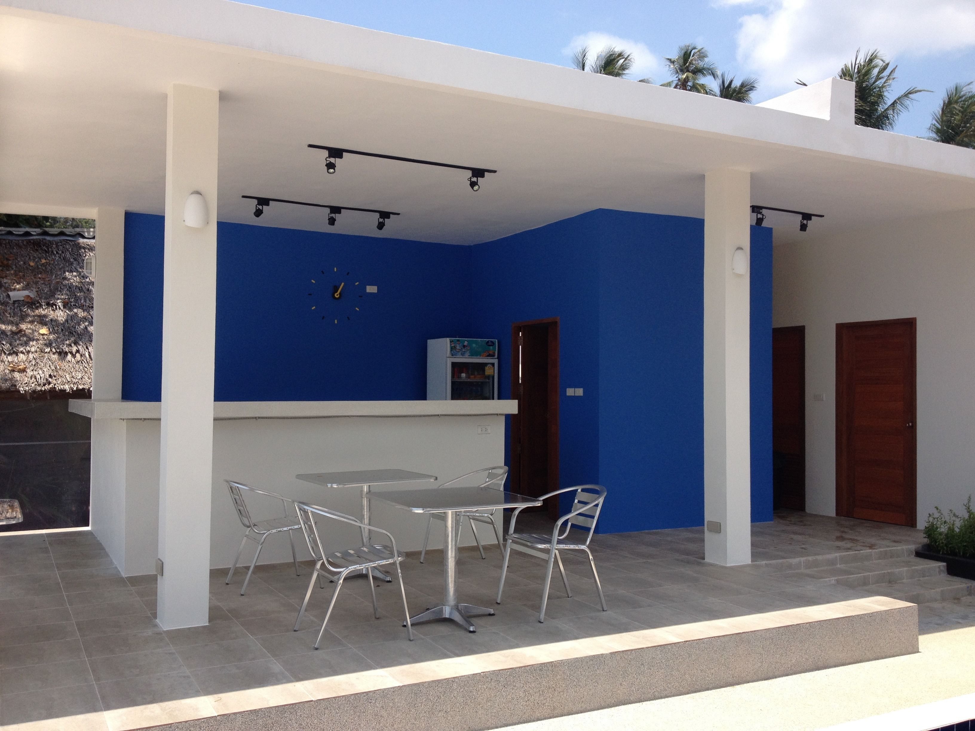 breakfast, lunch, dinner served; thai cuisine