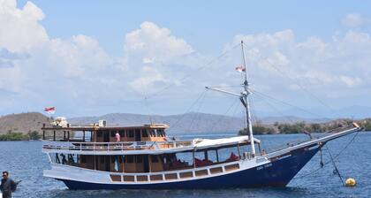 Komodo Cruise Boat