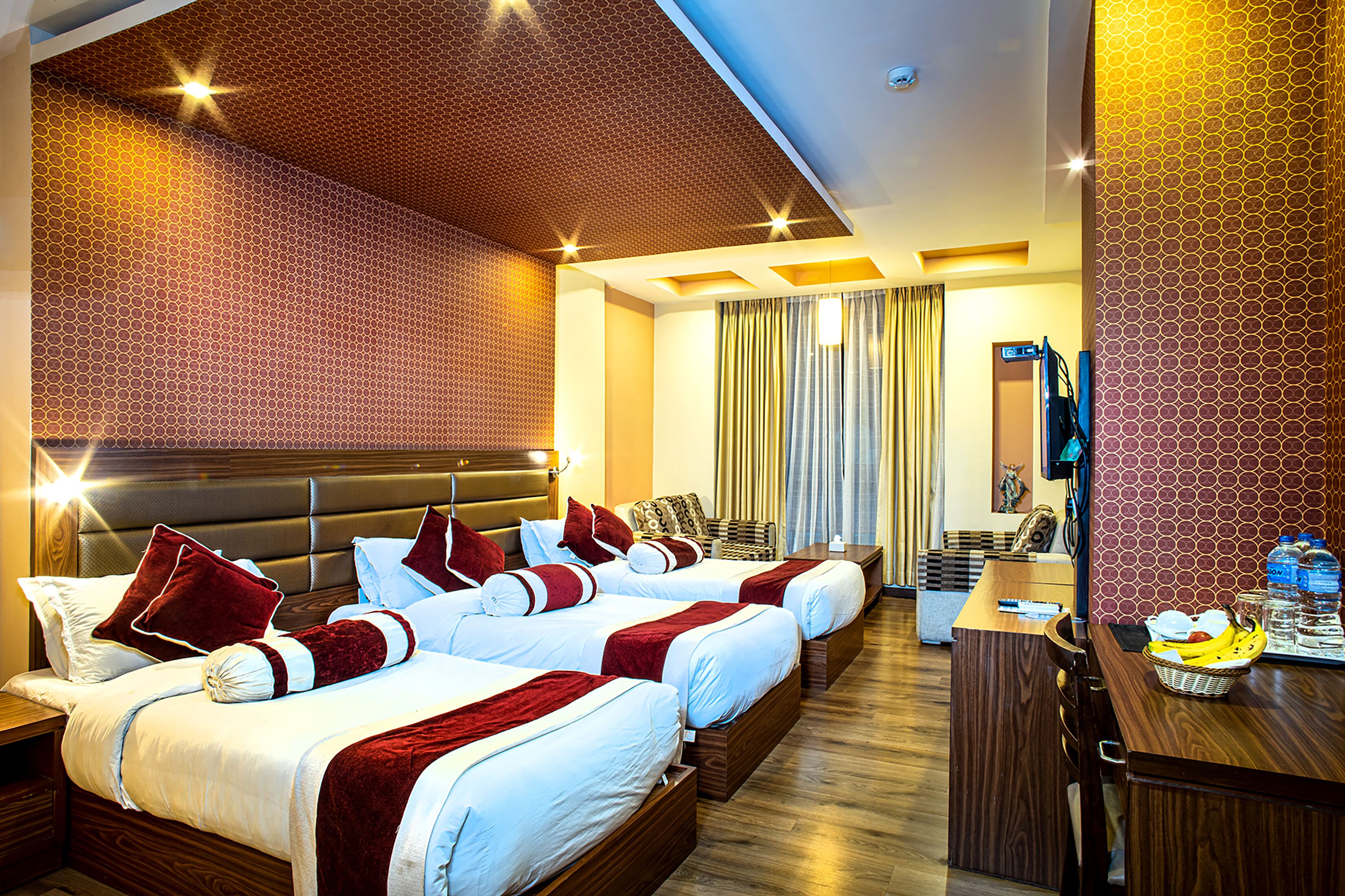 deluxe triple room, 3 single beds, city view | premium bedding, minibar, in-room safe, desk