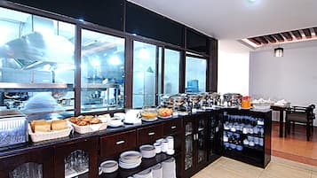 Desayuno buffet incluido todos los días