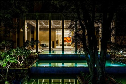 Feathers - A Radha Hotel