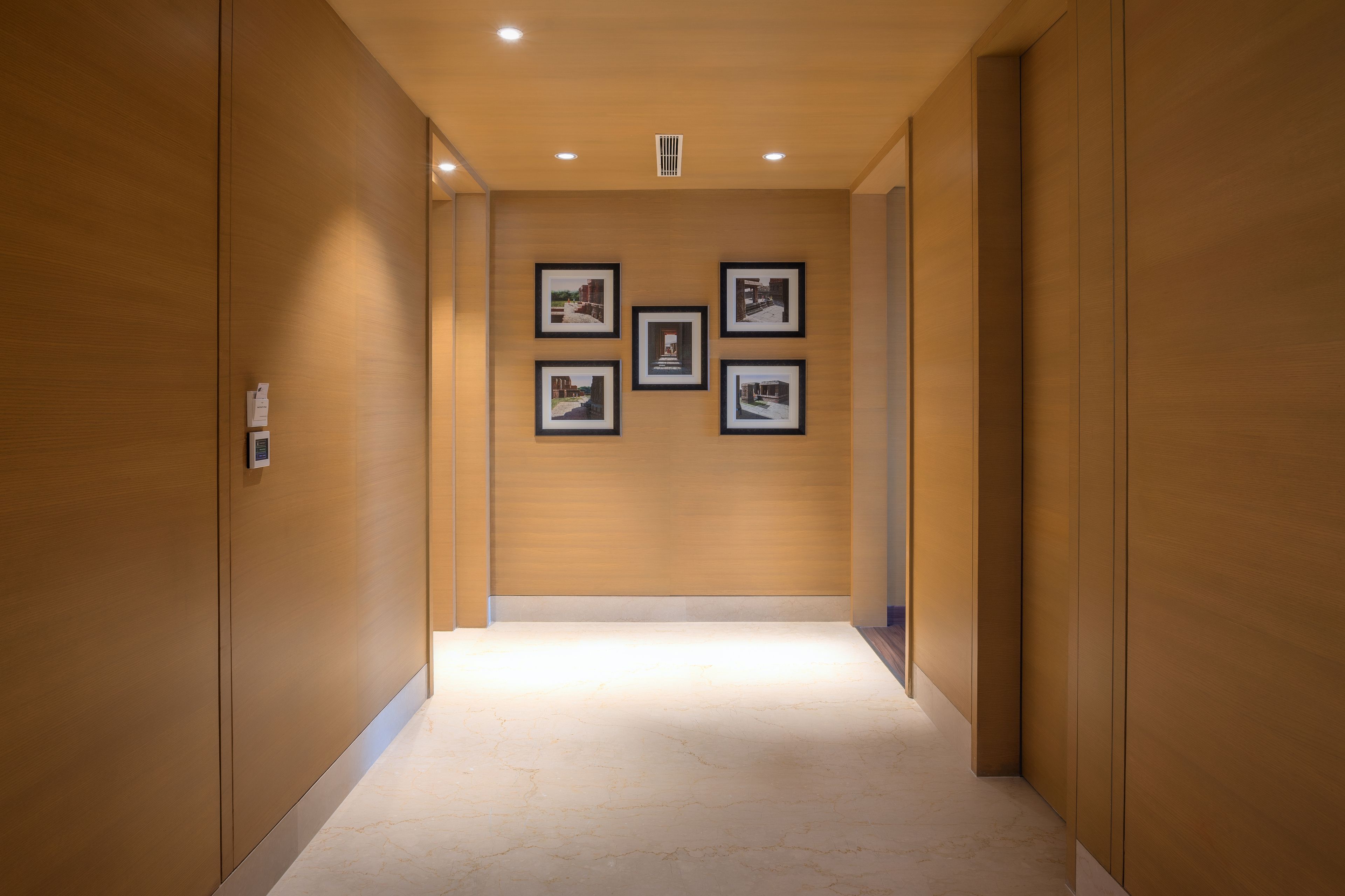 presidential suite | hallway