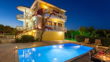 Villa, 4 camere da letto, piscina privata, vista mare (Odysseas ) | Una cassaforte in camera, culle/letti per bambini (gratuiti)