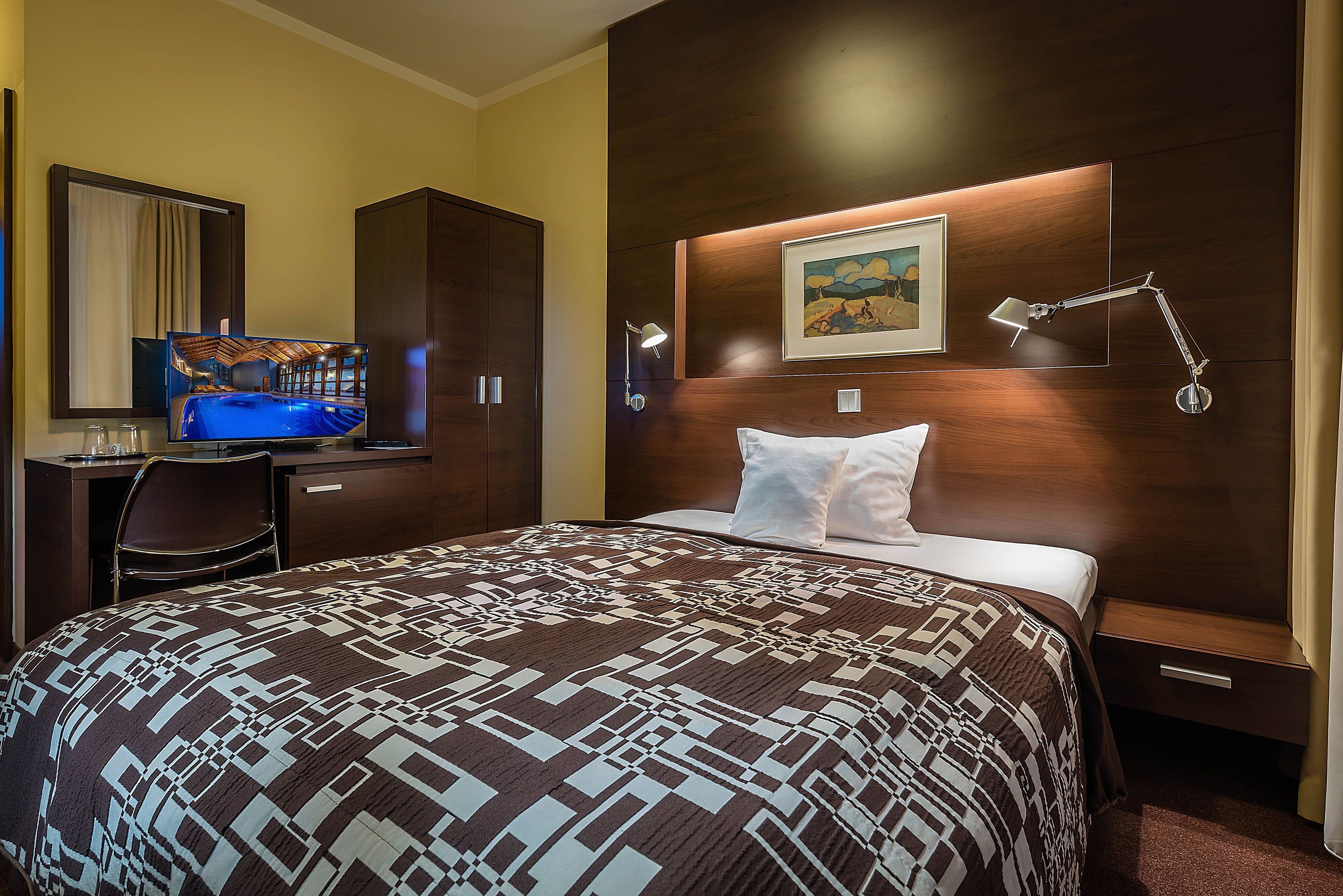 single room | minibar, desk, soundproofing, iron/ironing board