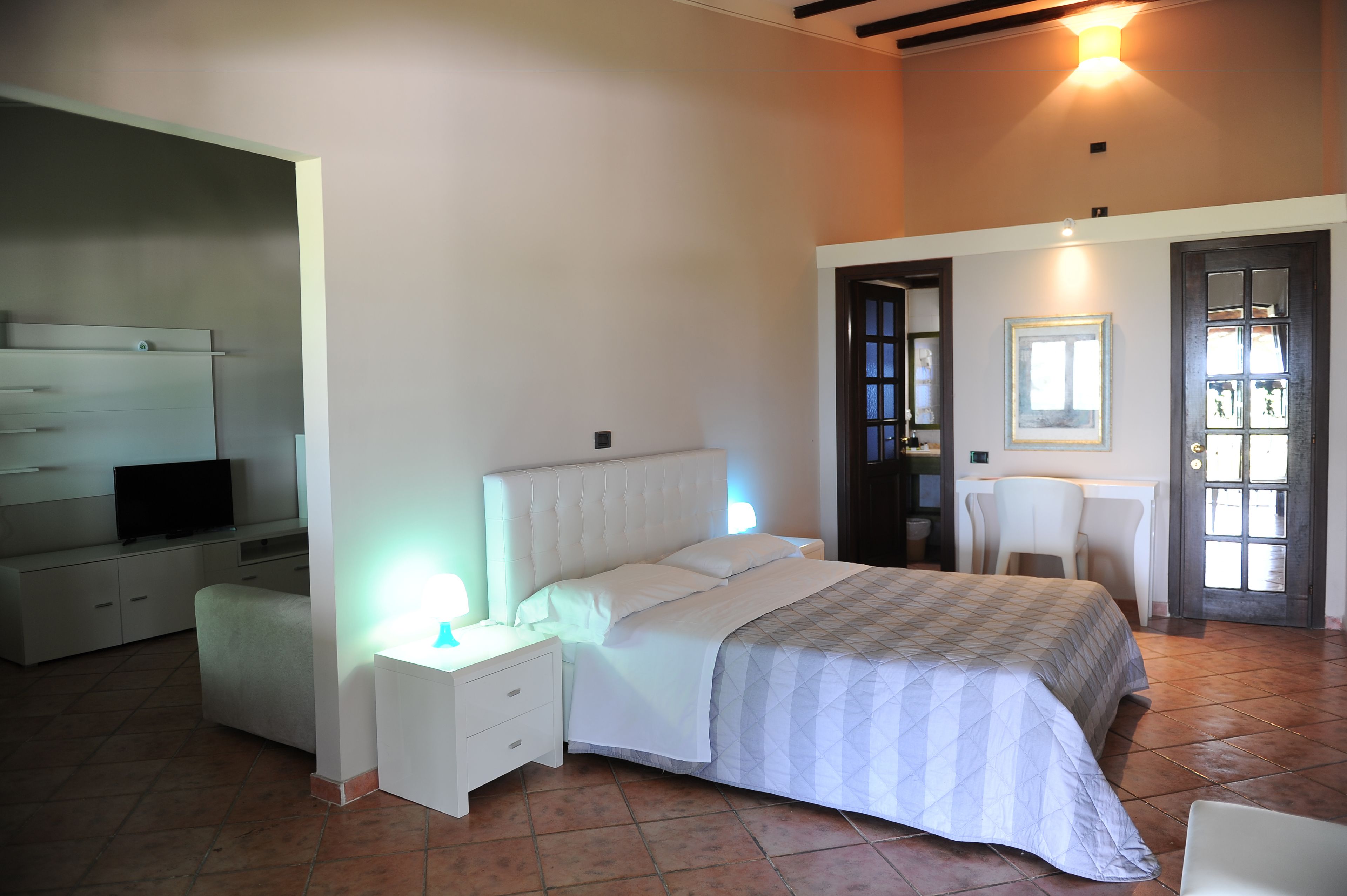 suite | in-room safe, desk, cots/infant beds, rollaway beds