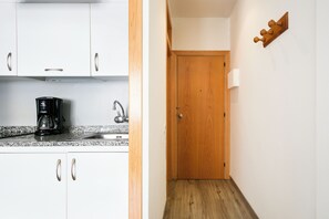 Standard Studio | Private kitchen | Fridge, microwave, stovetop, electric kettle