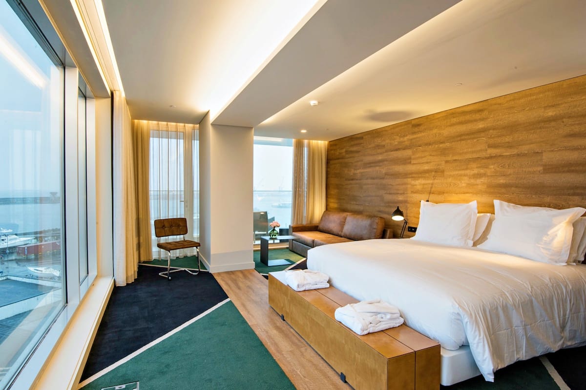 Suite, Sea View | Minibar, in-room safe, soundproofing, free WiFi
