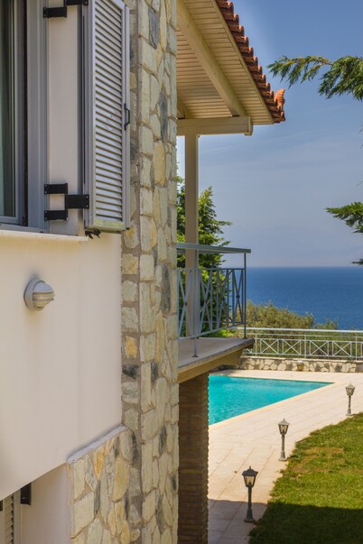 Corinthian Residence