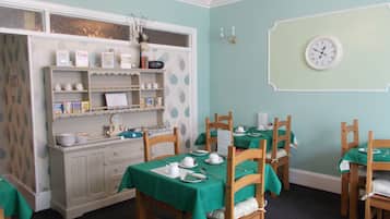 English breakfast for a fee